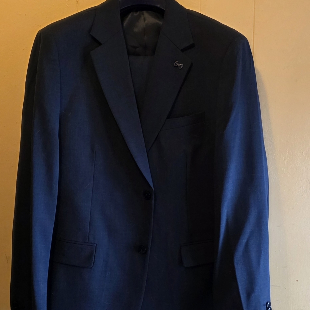 Elegant Navy Men's Suit